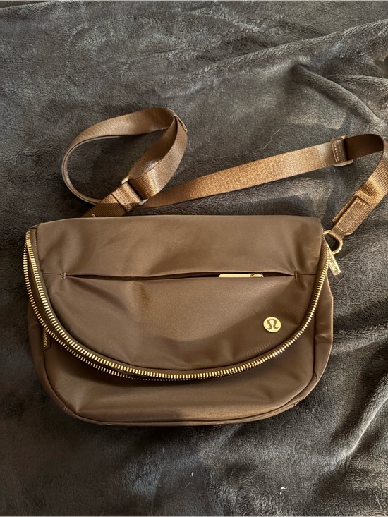lululemon athletica Handbags - lululemon athletica Walnut; 5L festival bag
